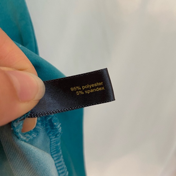 Outback Red, Short Sleeved Floral Top, Size M - Picture 7 of 9